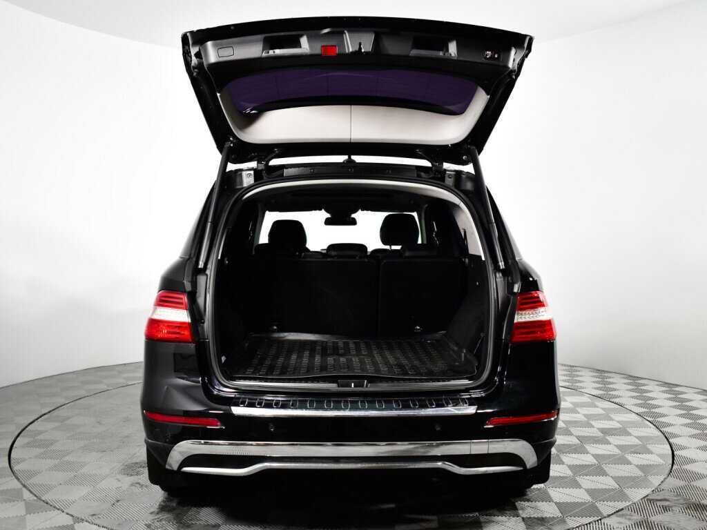 Б/У Мерседес-Бенц М-Класс 2013 года. Фото: #17