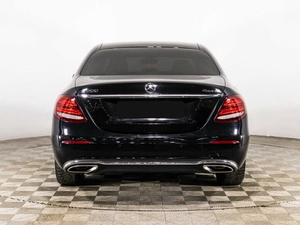 Б/У Мерседес-Бенц Е-Класс 2017 года. Фото: #5