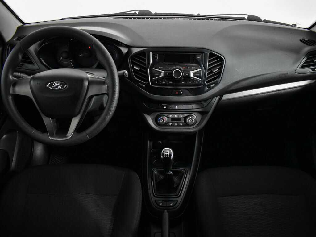 Б/У Лада (ВАЗ) Веста 2017 года. Фото: #13