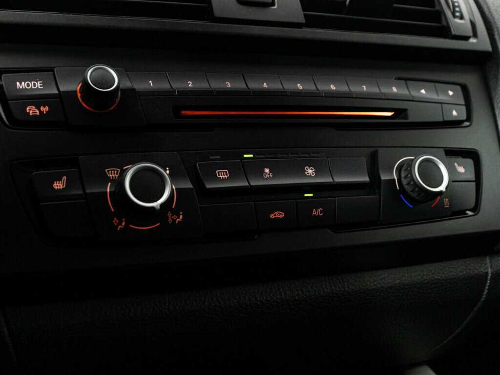 Б/У БМВ 1 серии 2013 года. Фото: #16