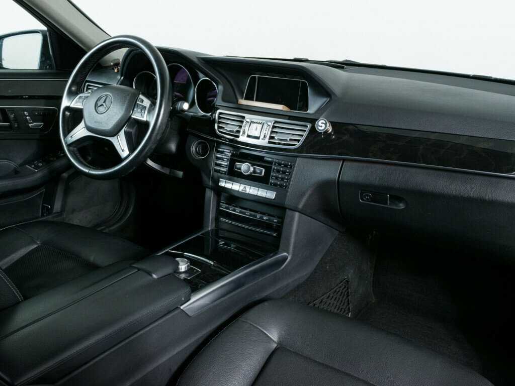 Б/У Мерседес-Бенц Е-Класс 2014 года. Фото: #7