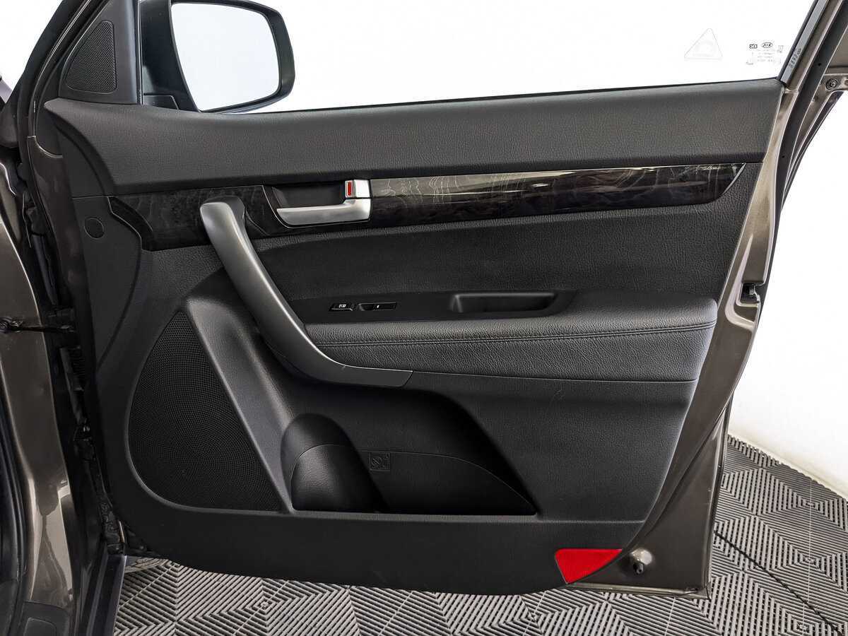 Б/У Киа Соренто 2016 года. Фото: #23