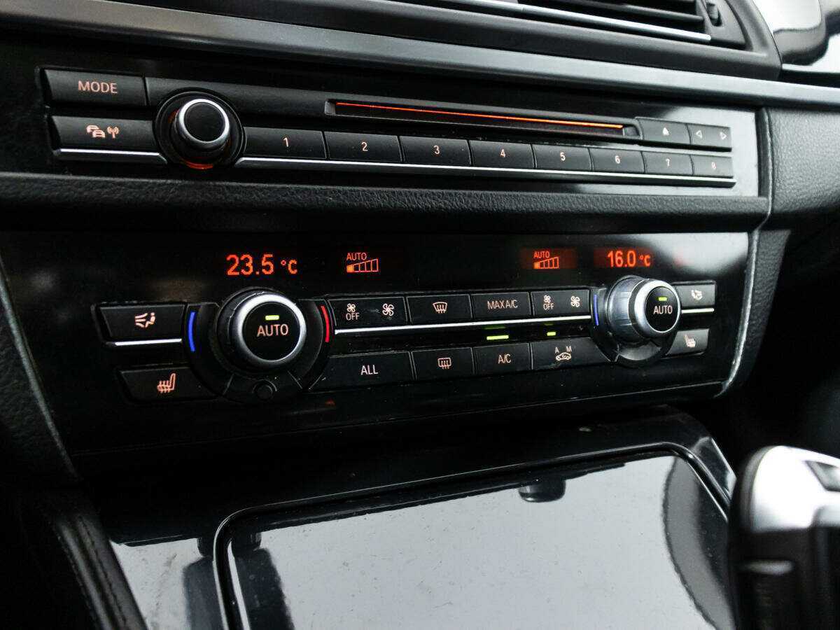 Б/У БМВ 5 серии 2012 года. Фото: #17