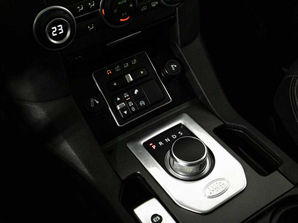 Б/У Лэнд Ровер Дискавери 2016 года. Фото: #15