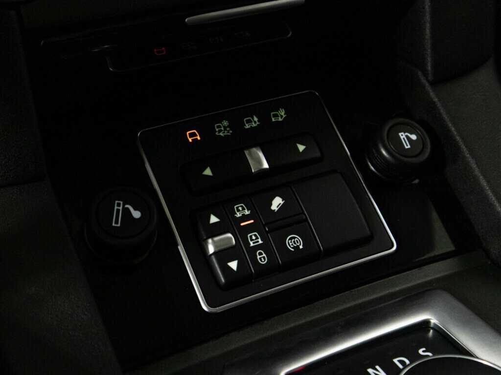 Б/У Лэнд Ровер Дискавери 2016 года. Фото: #16