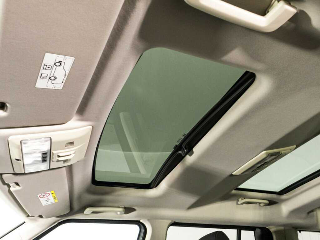 Б/У Лэнд Ровер Дискавери 2016 года. Фото: #23