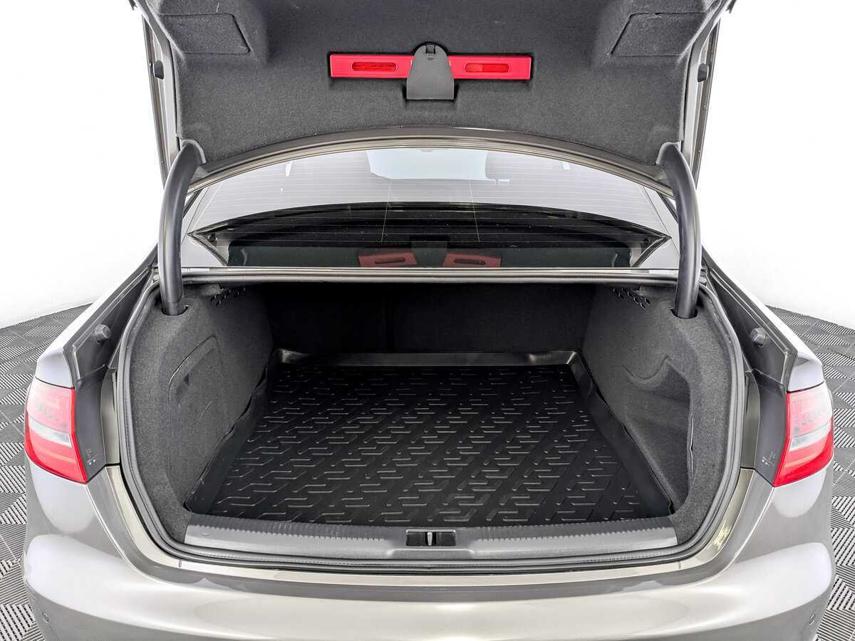 Б/У Ауди А4 2015 года. Фото: #9