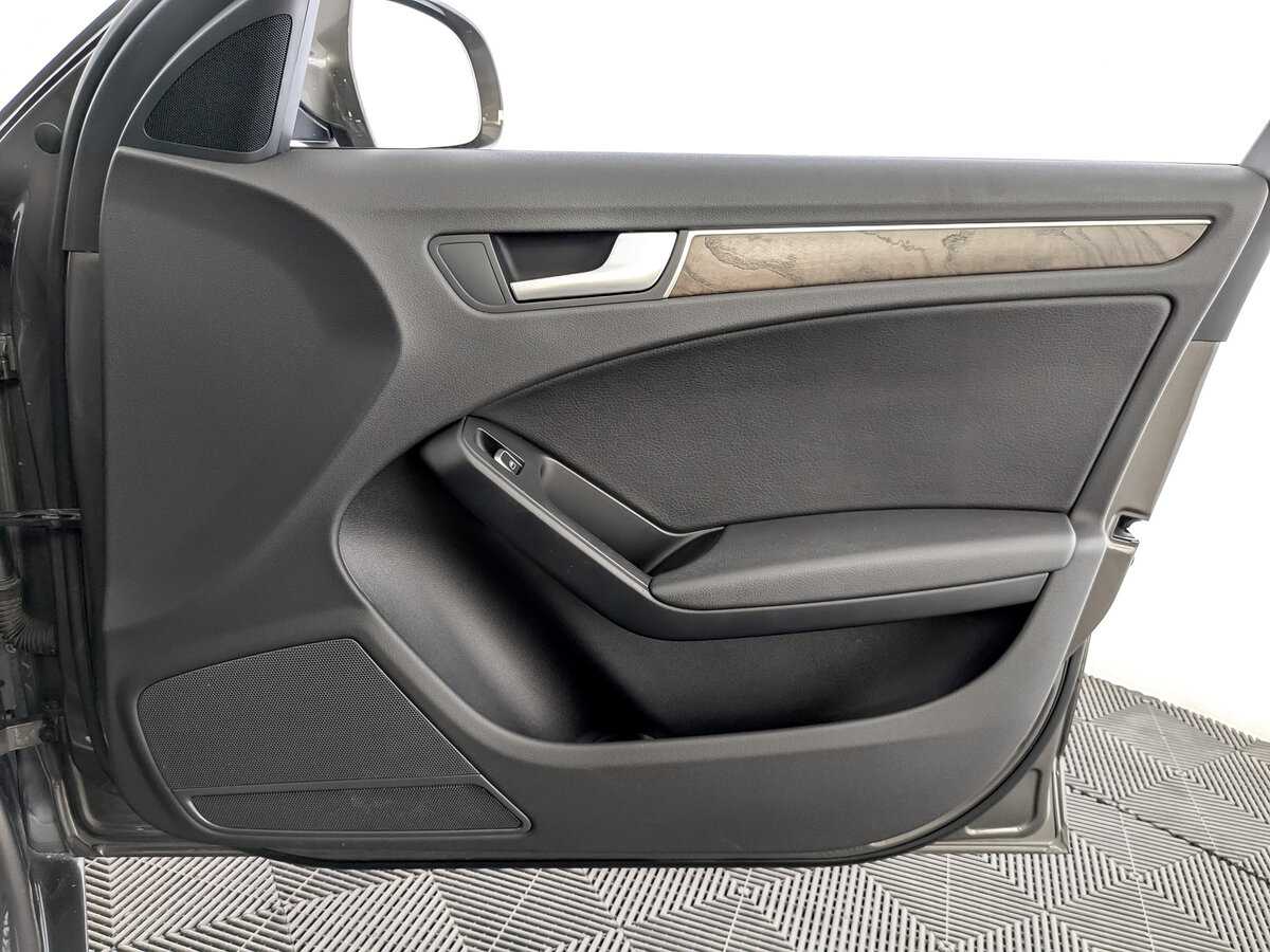 Б/У Ауди А4 2015 года. Фото: #23