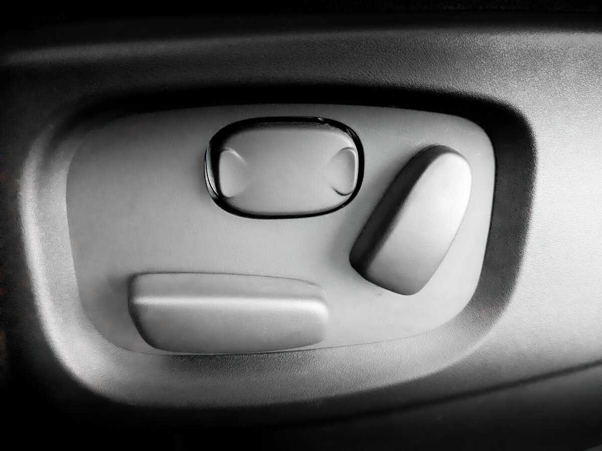 Б/У Лэнд Ровер Дискавери 2014 года. Фото: #20