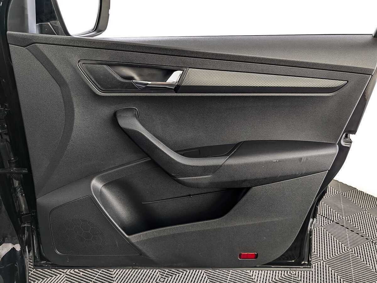 Б/У Шкода Карок 2021 года. Фото: #21