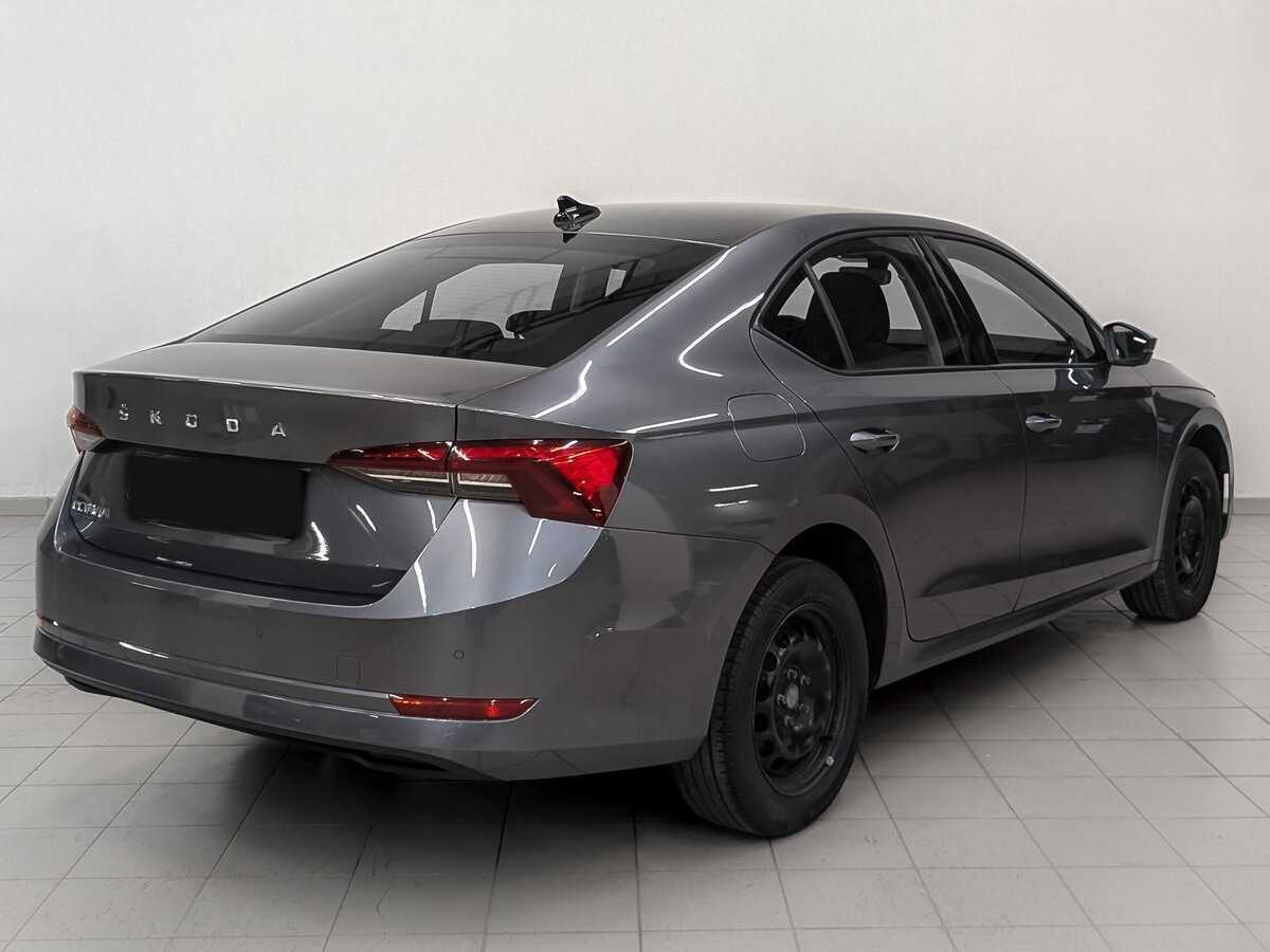 Б/У Шкода Октавия 2021 года. Фото: #4