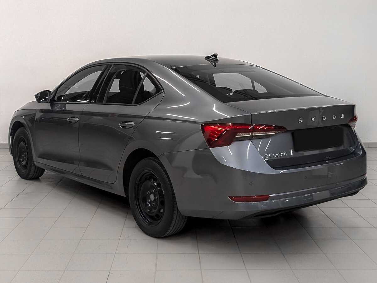 Б/У Шкода Октавия 2021 года. Фото: #6