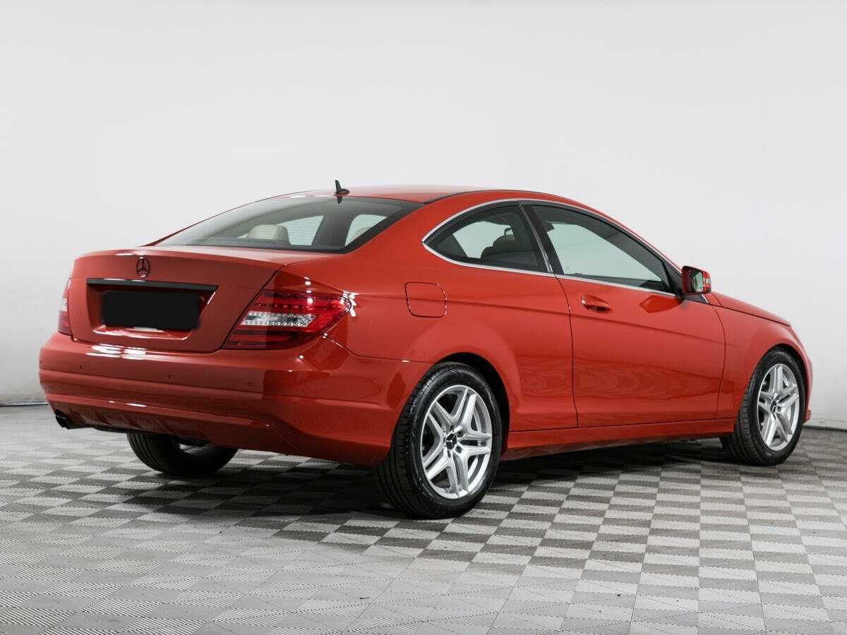 Б/У Мерседес-Бенц Ц-Класс 2012 года. Фото: #3