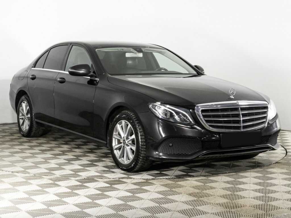 Б/У Мерседес-Бенц Е-Класс 2019 года. Фото: #2