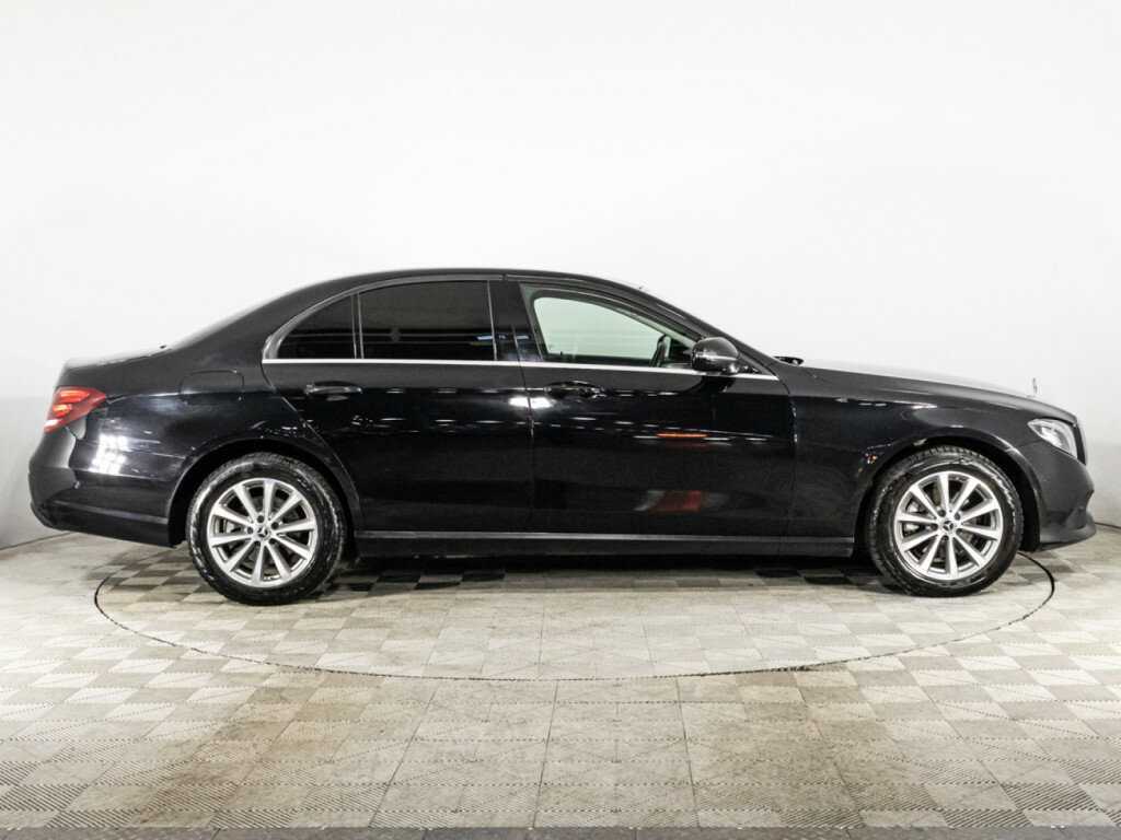 Б/У Мерседес-Бенц Е-Класс 2019 года. Фото: #3