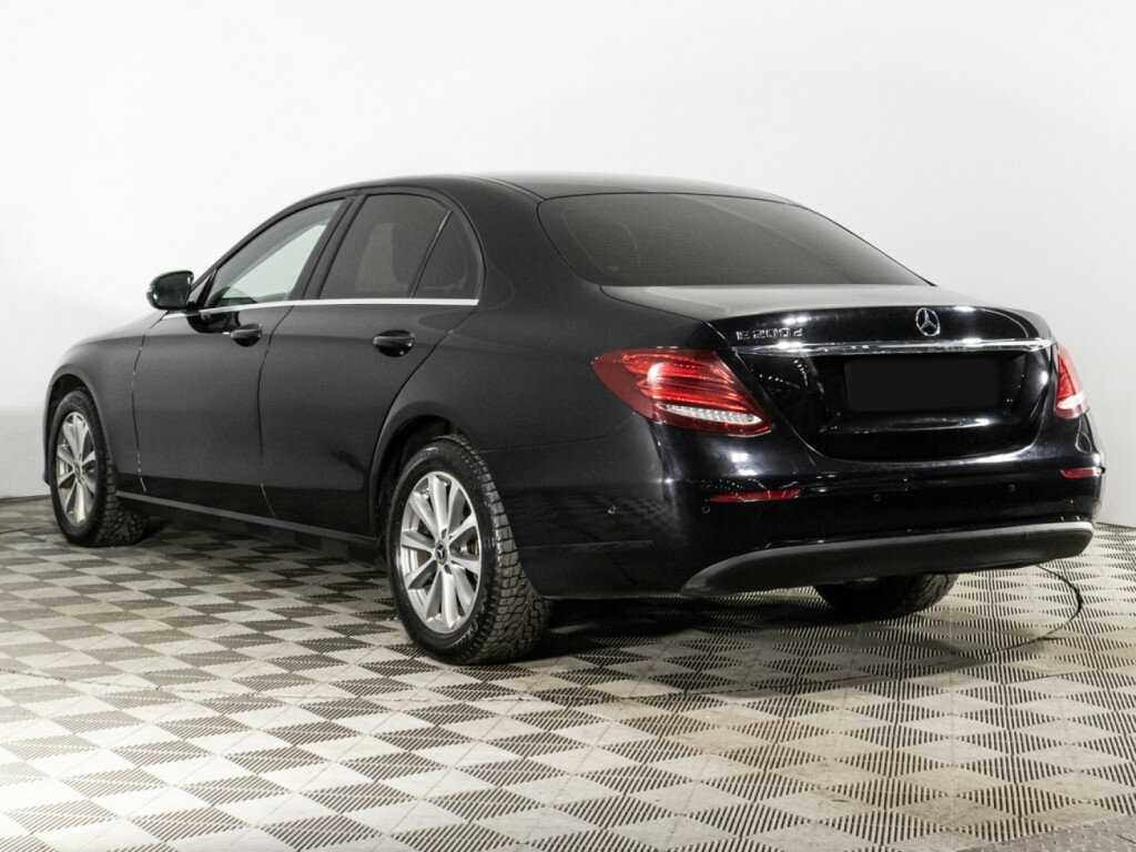 Б/У Мерседес-Бенц Е-Класс 2019 года. Фото: #6