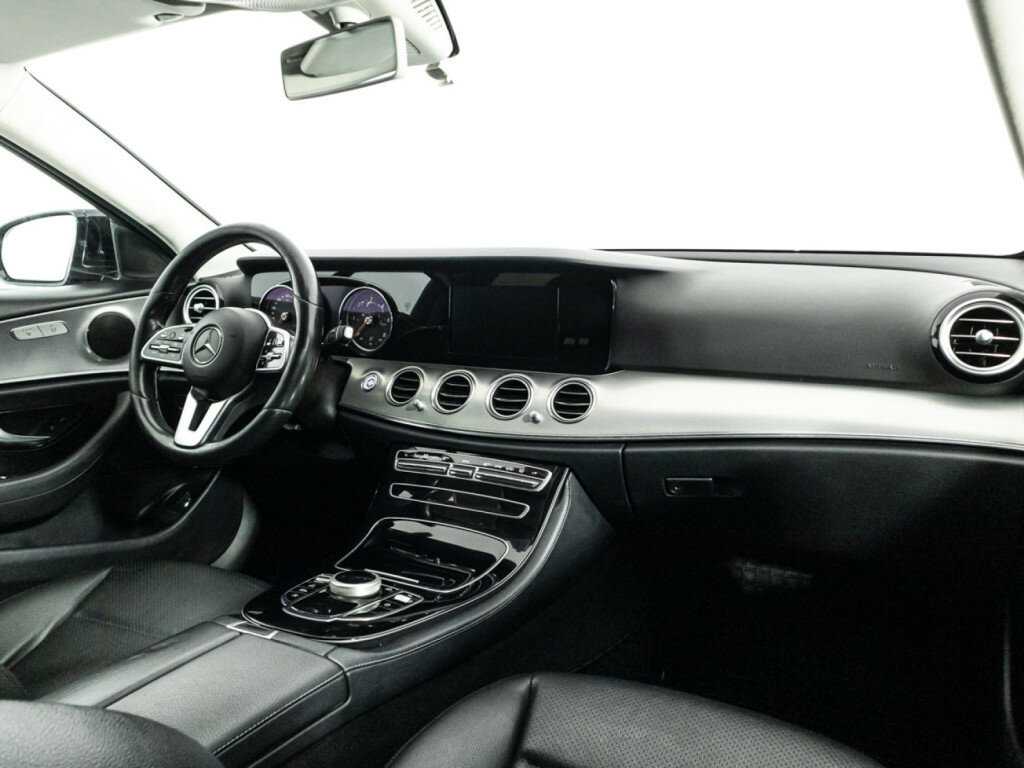 Б/У Мерседес-Бенц Е-Класс 2019 года. Фото: #8