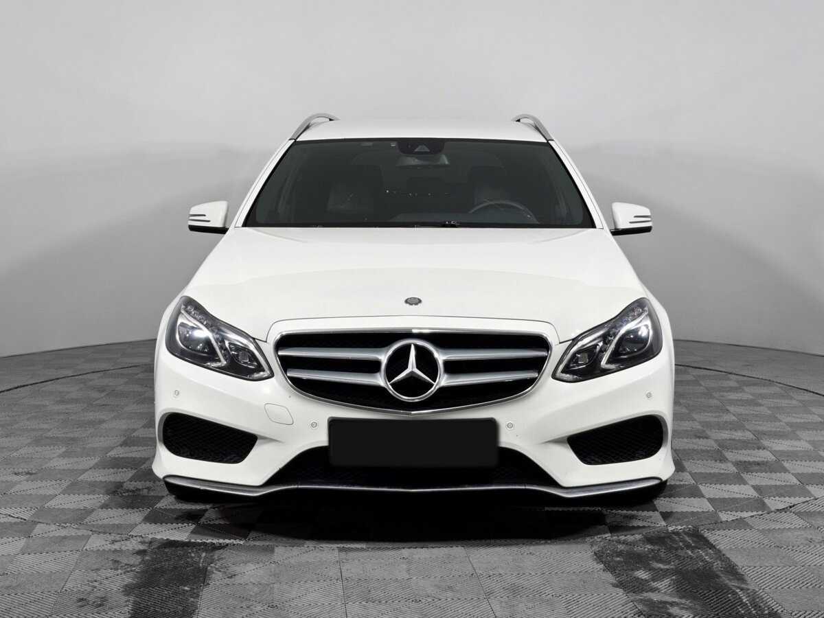 Б/У Мерседес-Бенц Е-Класс 2015 года. Фото: #1