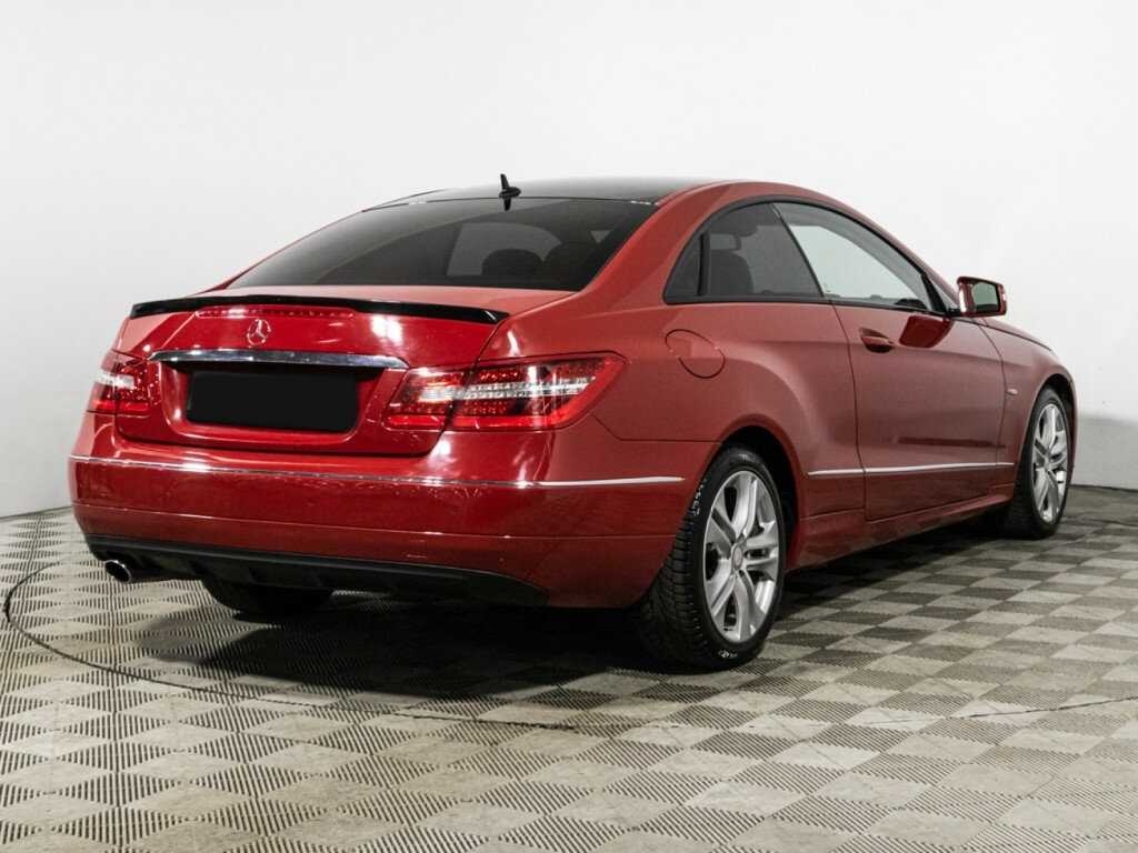 Б/У Мерседес-Бенц Е-Класс 2012 года. Фото: #4