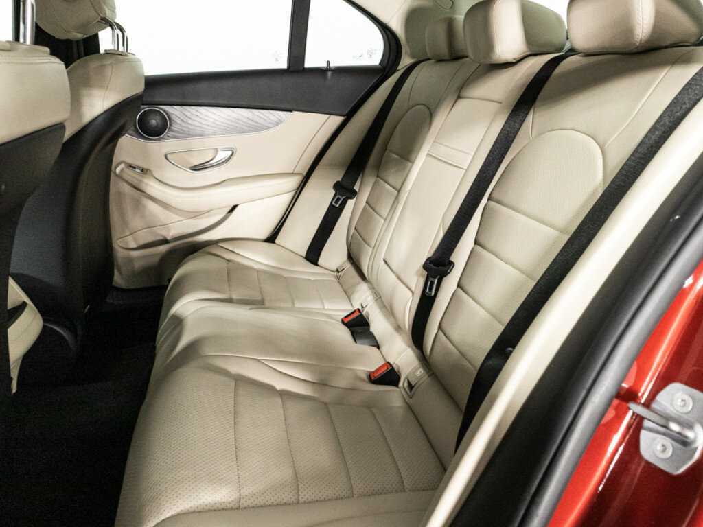 Б/У Мерседес-Бенц Ц-Класс 2019 года. Фото: #9