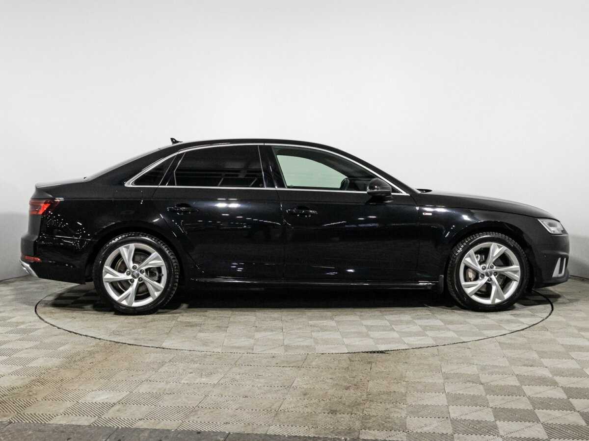 Б/У Ауди А4 2018 года. Фото: #3