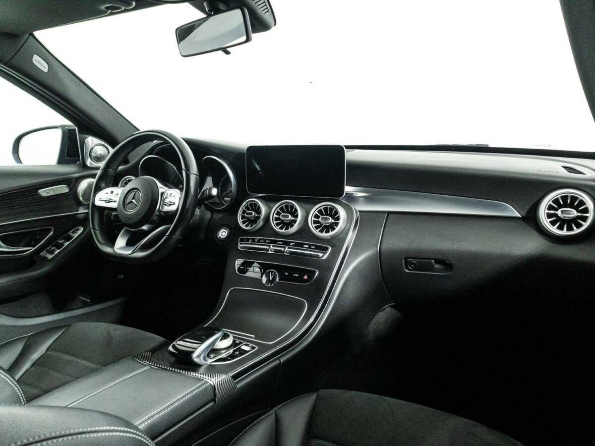 Б/У Мерседес-Бенц Ц-Класс 2018 года. Фото: #8