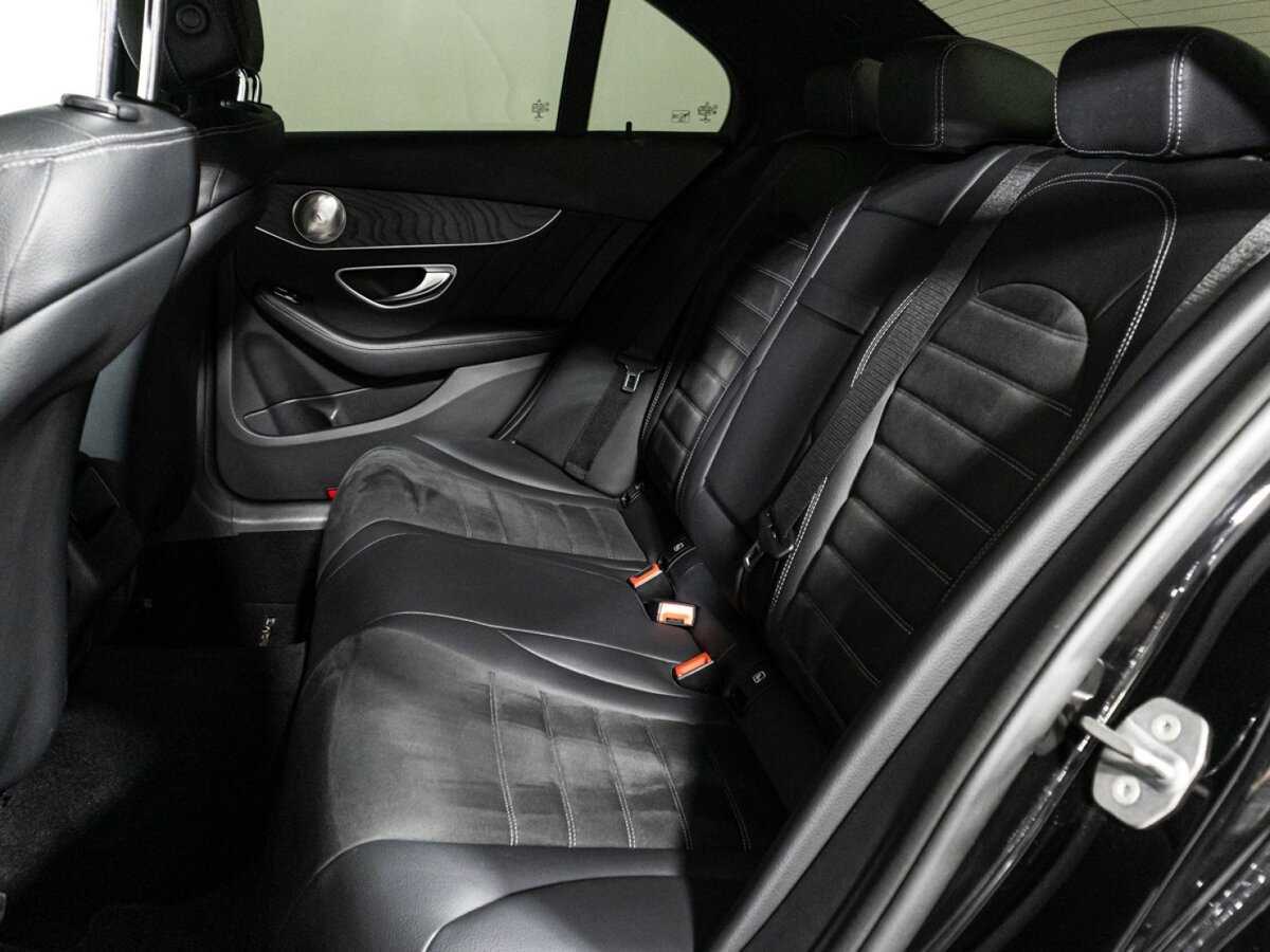 Б/У Мерседес-Бенц Ц-Класс 2018 года. Фото: #9