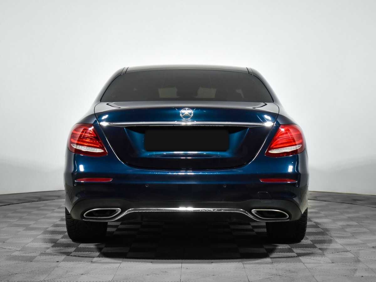 Б/У Мерседес-Бенц Е-Класс 2016 года. Фото: #4