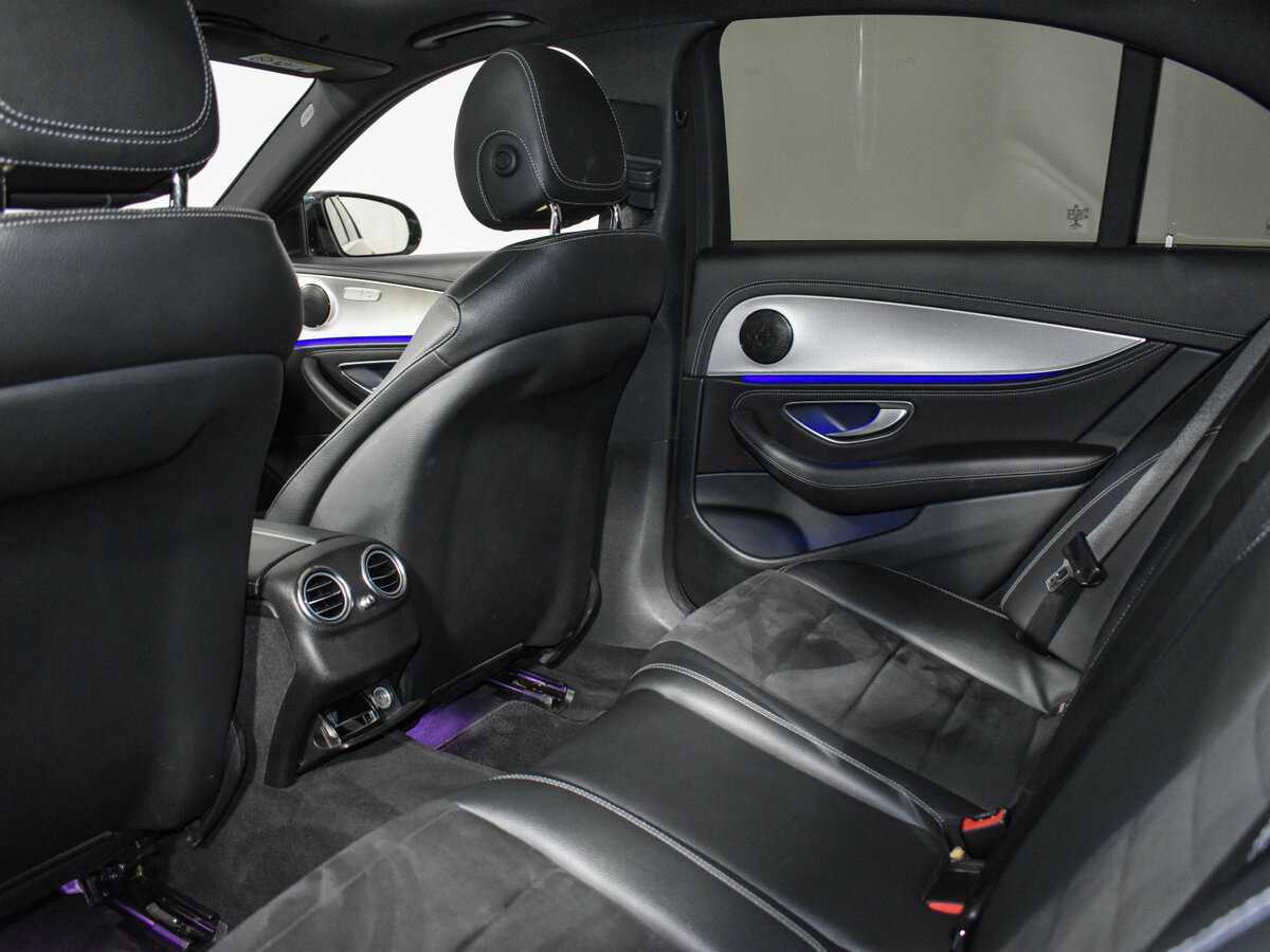 Б/У Мерседес-Бенц Е-Класс 2016 года. Фото: #11