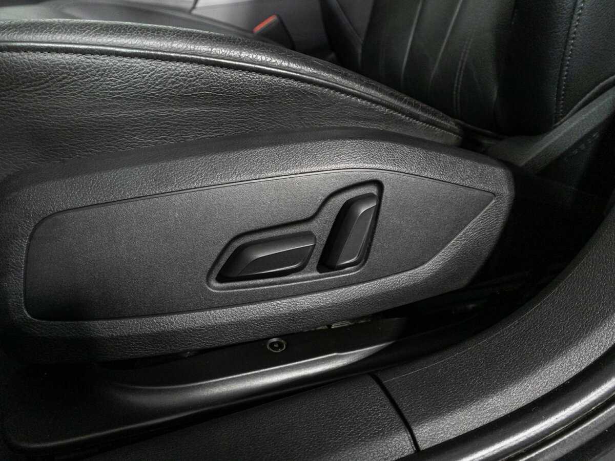 Б/У Ауди А4 2017 года. Фото: #17