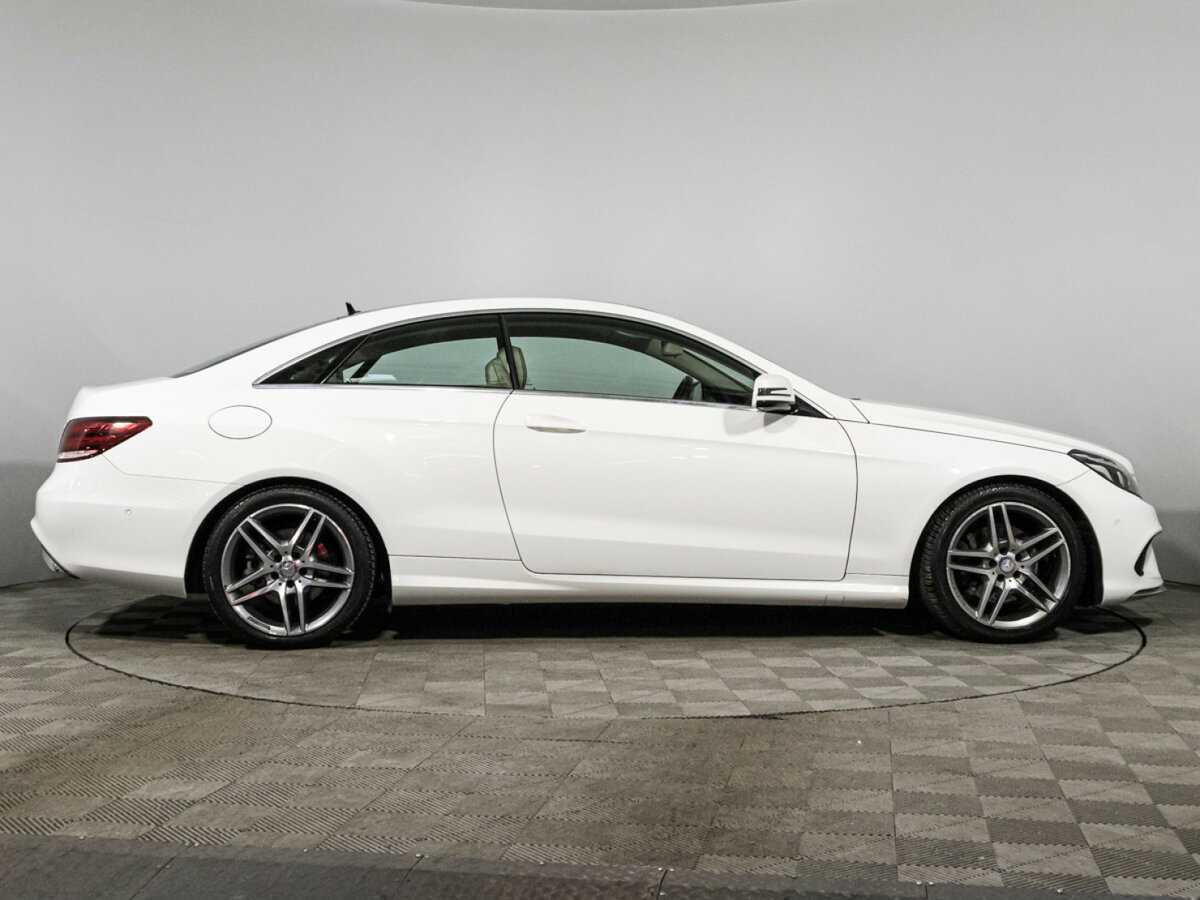 Б/У Мерседес-Бенц Е-Класс 2013 года. Фото: #3