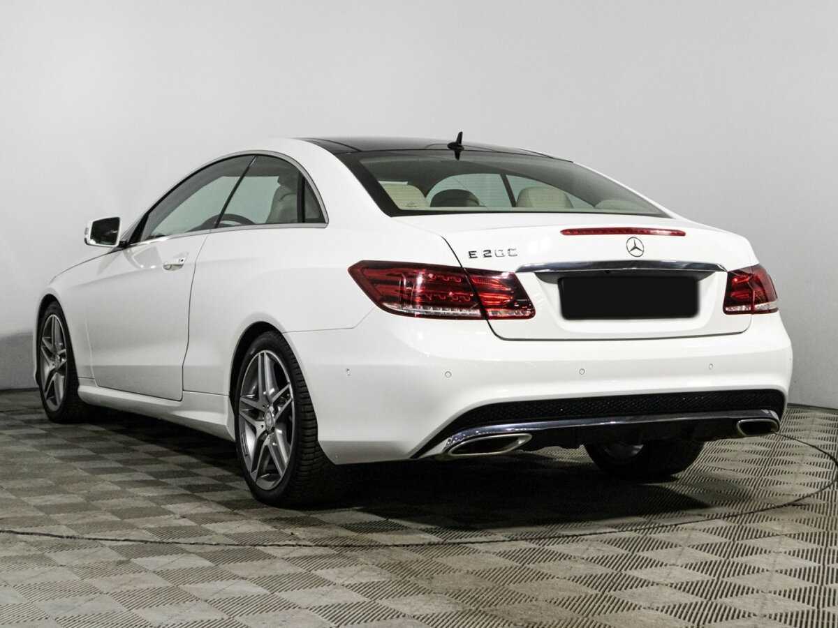 Б/У Мерседес-Бенц Е-Класс 2013 года. Фото: #6