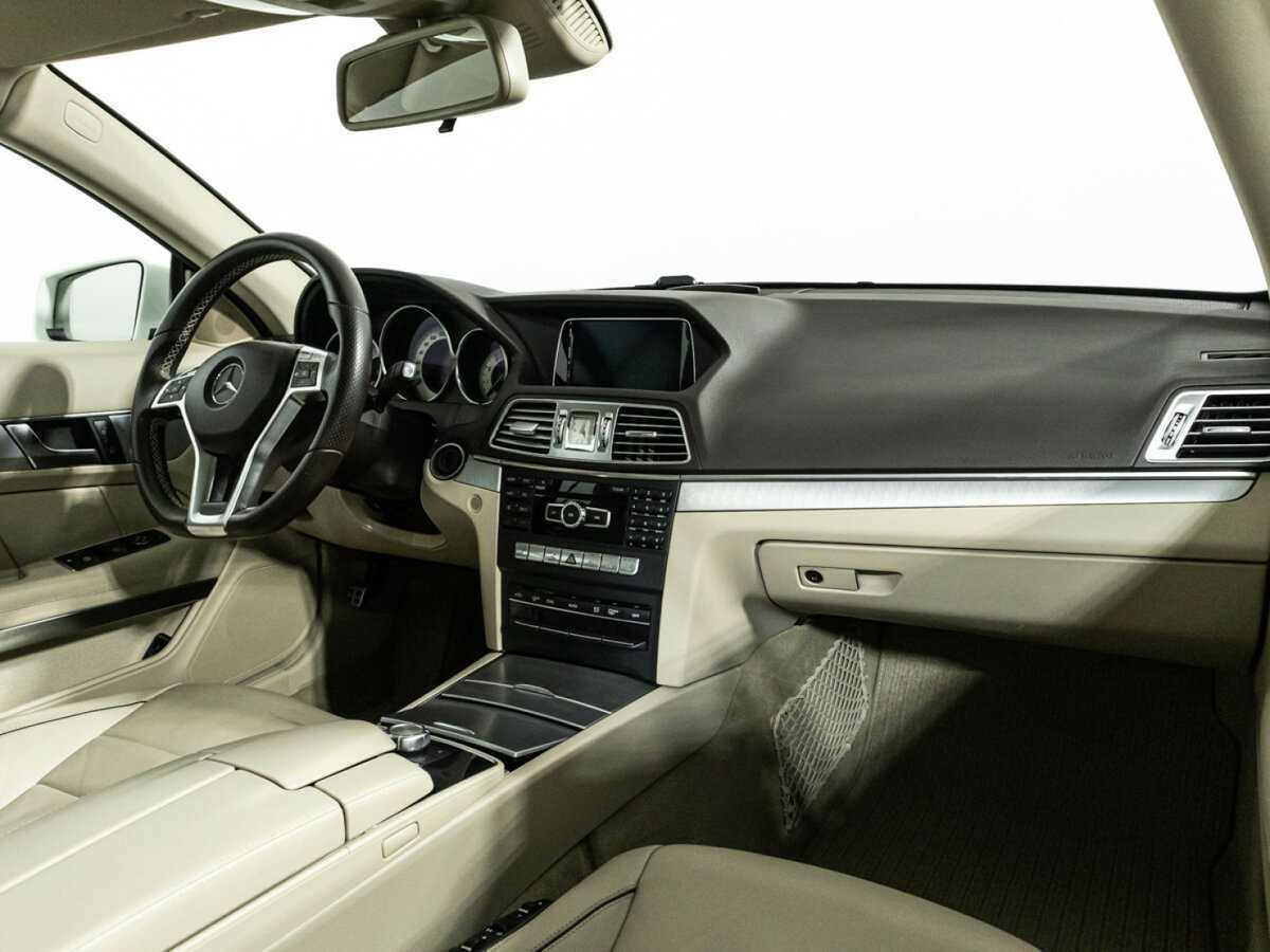 Б/У Мерседес-Бенц Е-Класс 2013 года. Фото: #8