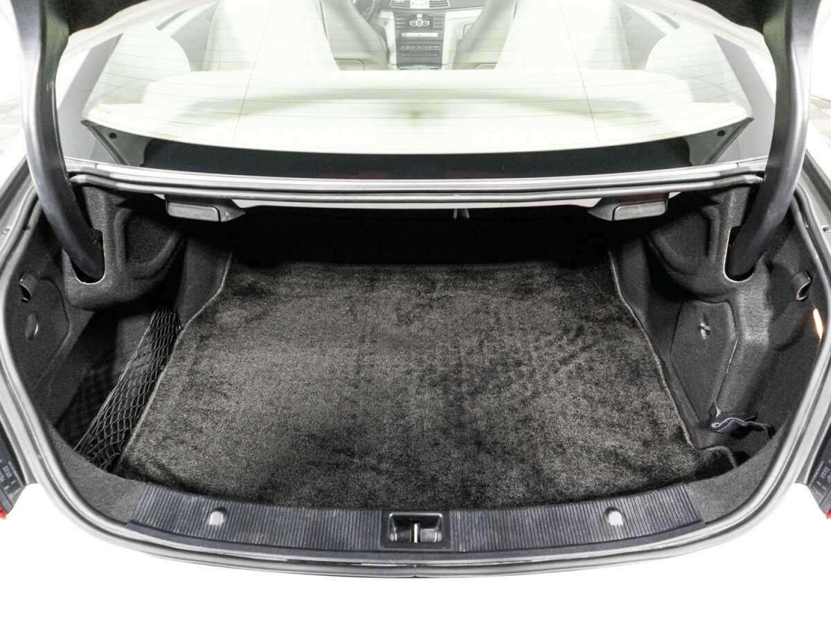 Б/У Мерседес-Бенц Е-Класс 2013 года. Фото: #14