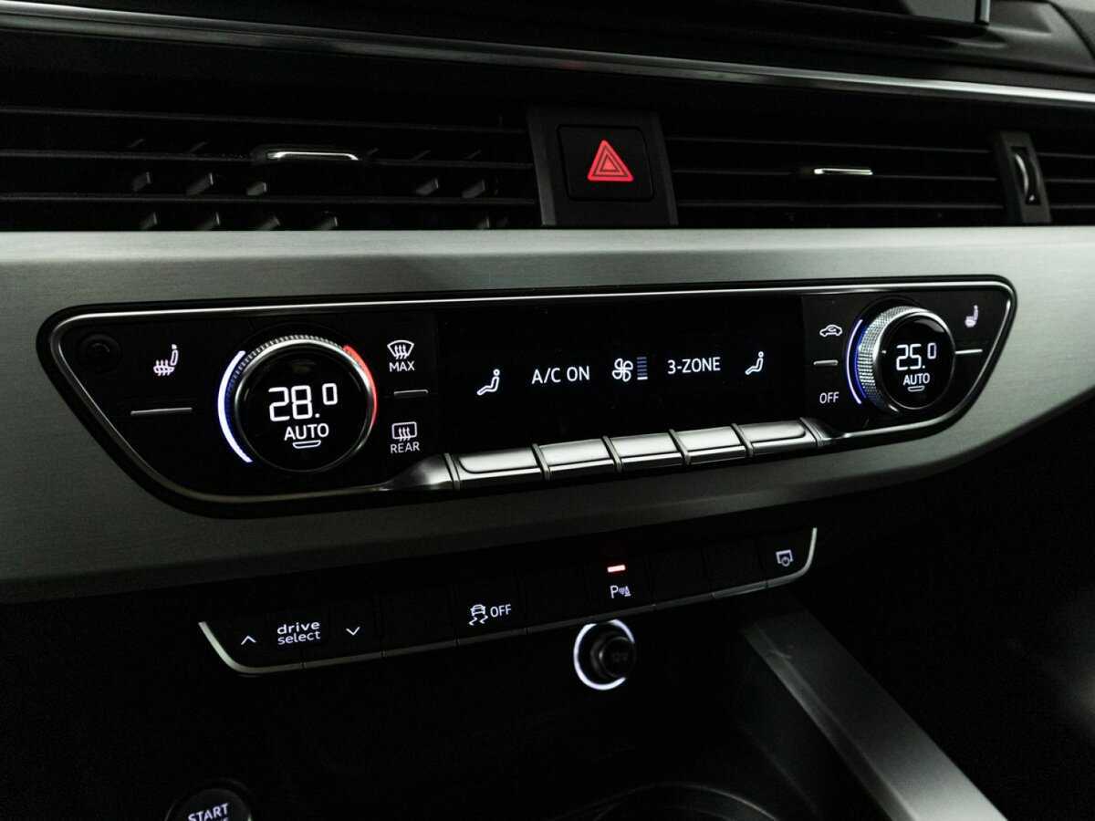 Б/У Ауди А4 2019 года. Фото: #14