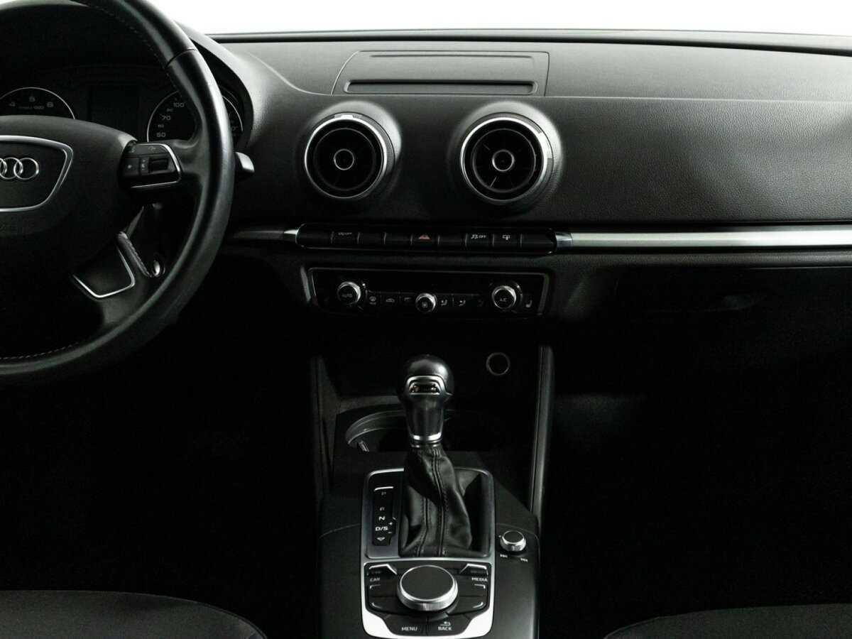 Б/У Ауди А3 2015 года. Фото: #13