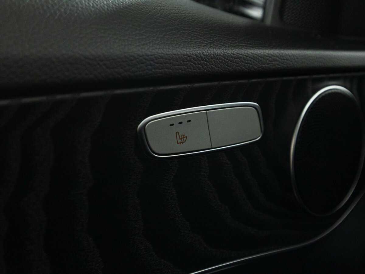 Б/У Мерседес-Бенц Ц-Класс 2017 года. Фото: #20