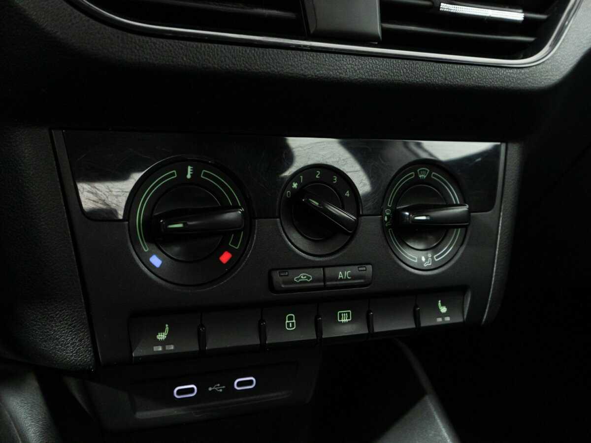 Б/У Шкода Рапид 2021 года. Фото: #14