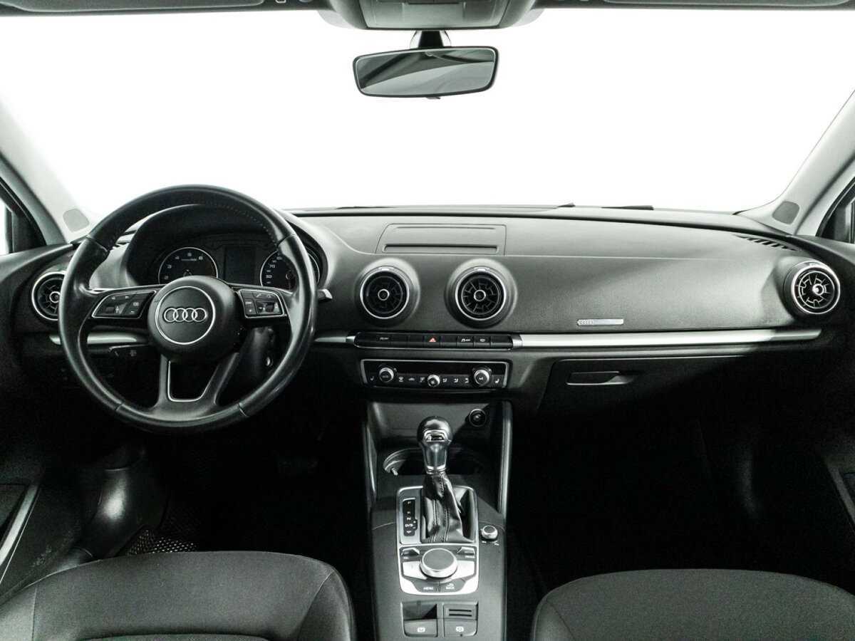 Б/У Ауди А3 2017 года. Фото: #12