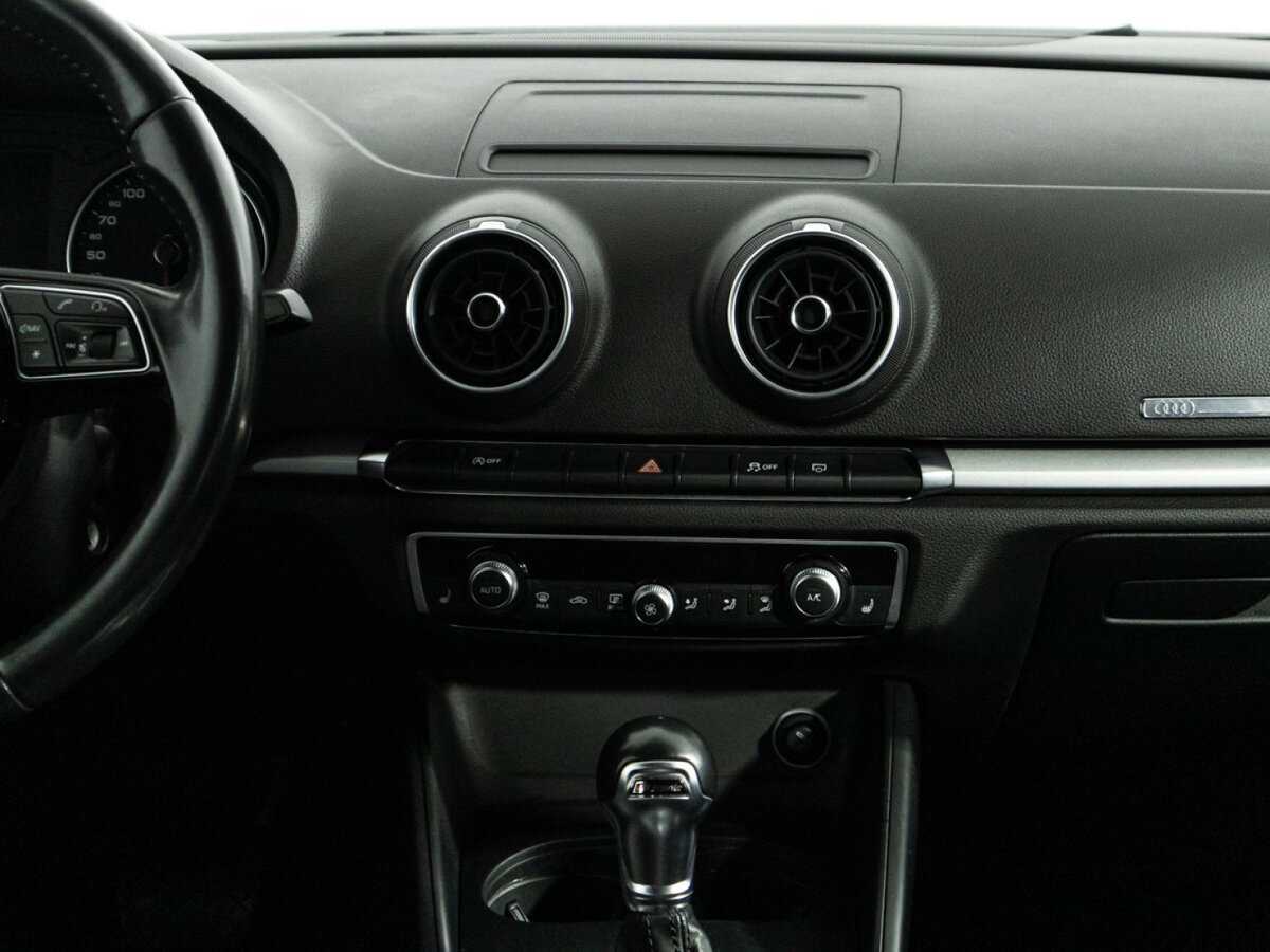 Б/У Ауди А3 2017 года. Фото: #13