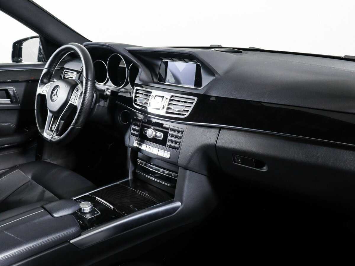 Б/У Мерседес-Бенц Е-Класс 2015 года. Фото: #8