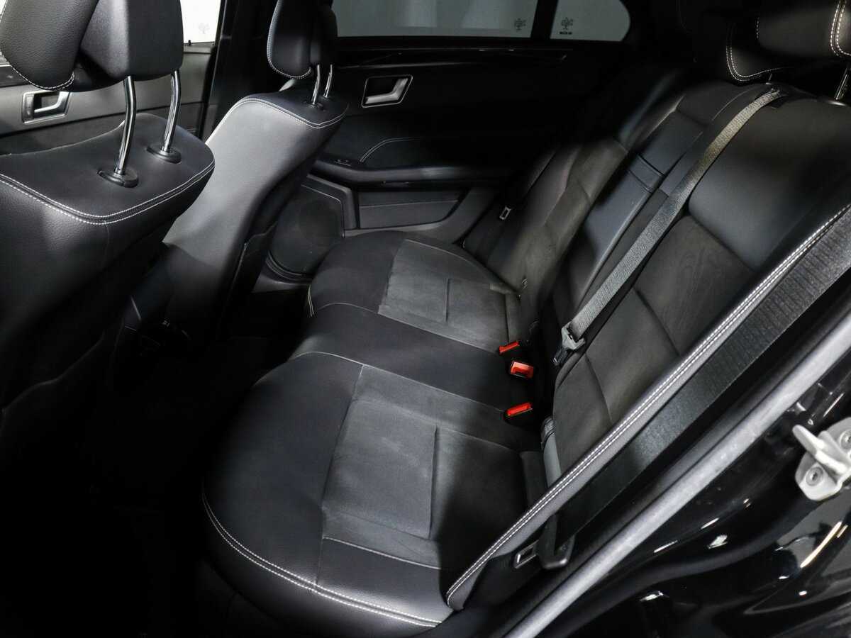 Б/У Мерседес-Бенц Е-Класс 2015 года. Фото: #9