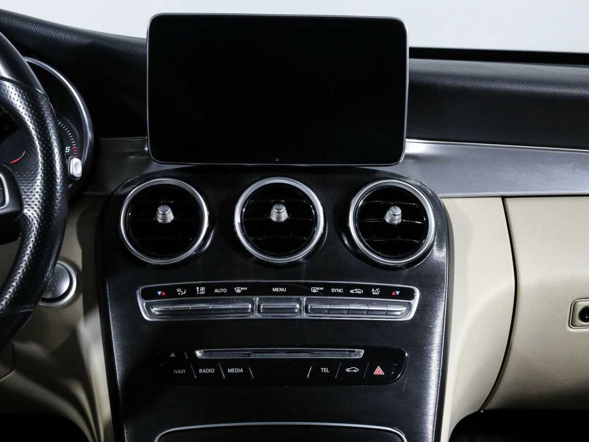 Б/У Мерседес-Бенц Ц-Класс 2015 года. Фото: #9