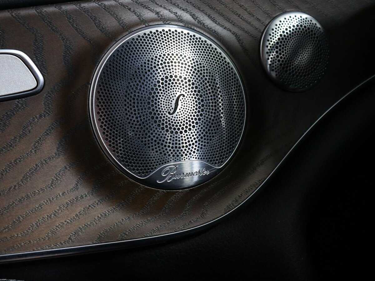 Б/У Мерседес-Бенц Ц-Класс 2016 года. Фото: #17