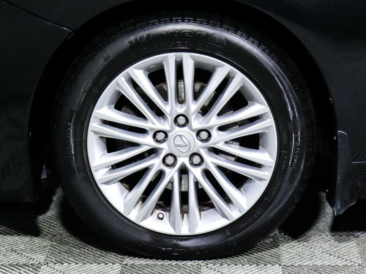 Б/У Лексус ЕС 2017 года. Фото: #11