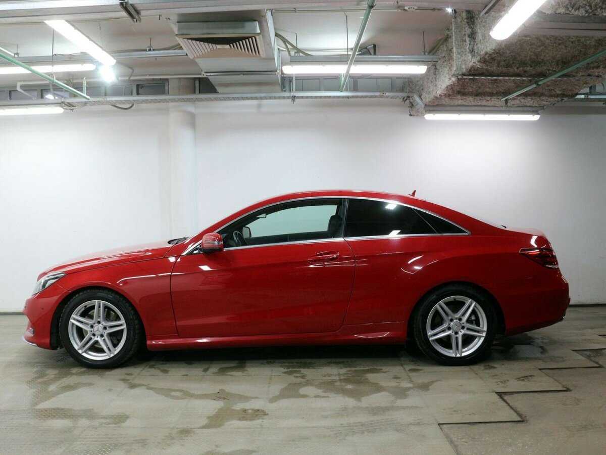 Б/У Мерседес-Бенц Е-Класс 2013 года. Фото: #3