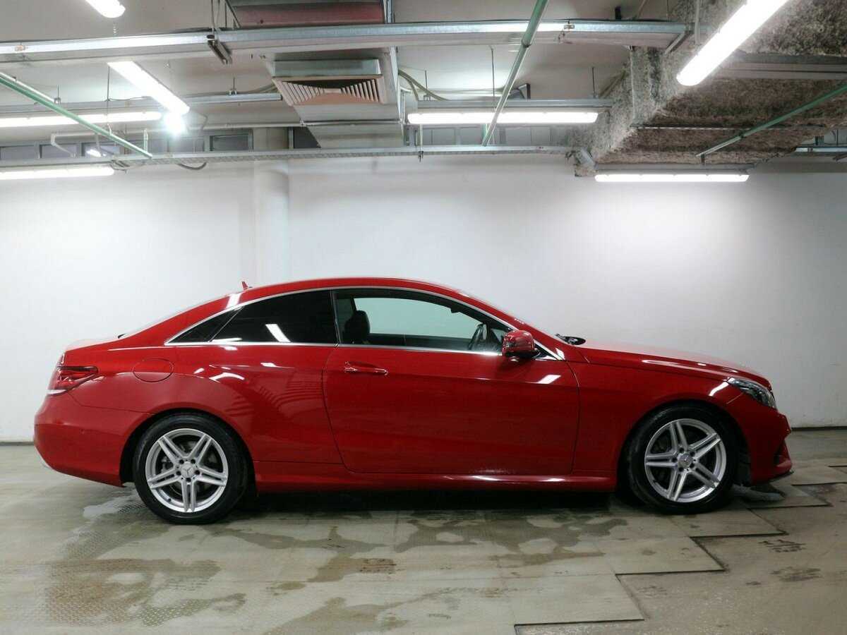 Б/У Мерседес-Бенц Е-Класс 2013 года. Фото: #4