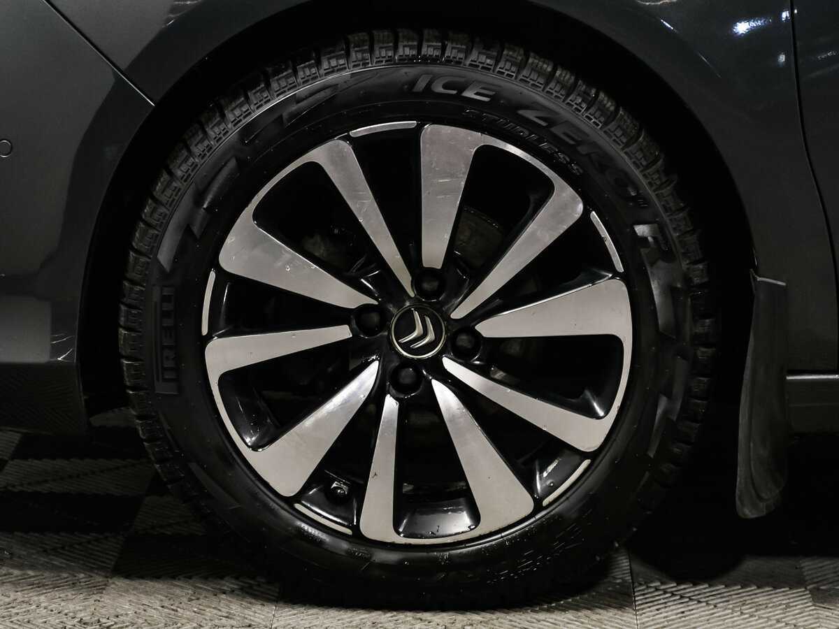 Б/У Ситроен Ц4 2016 года. Фото: #13