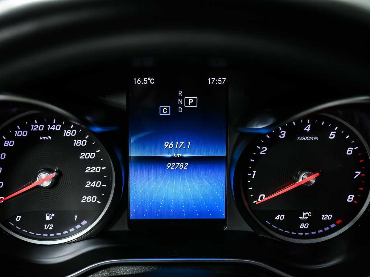 Б/У Мерседес-Бенц Ц-Класс 2018 года. Фото: #9