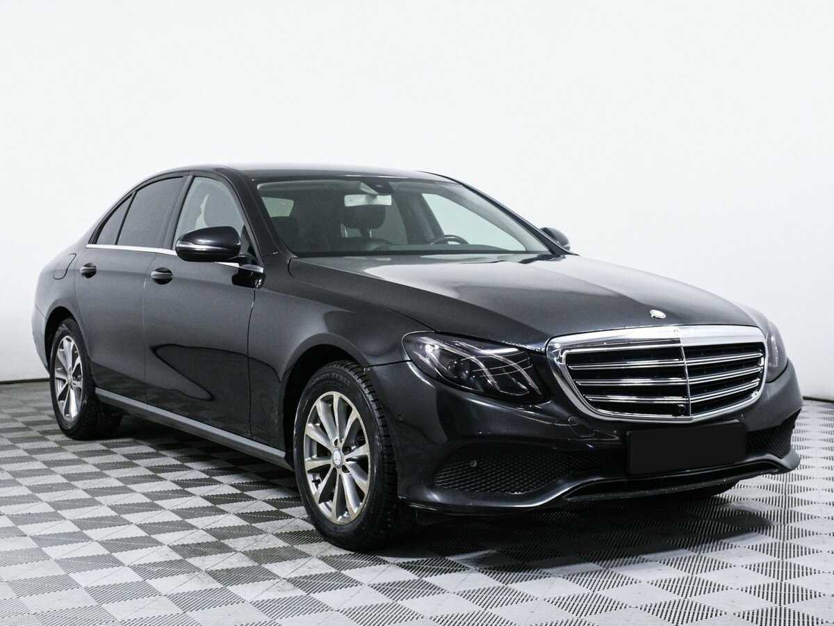 Б/У Мерседес-Бенц Е-Класс 2016 года. Фото: #2